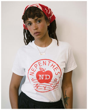 NICHOLAS DALEY X NEPENTHES NEW YORK - APPLE TEE